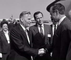 Külkapcsolat - George Bush amerikai alelnök Budapesten
