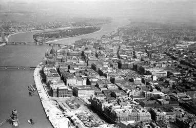 Városkép - Budapest háztetői felett