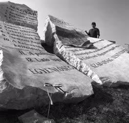Kultúra - '48-as emlékművet avattak Várpalotán