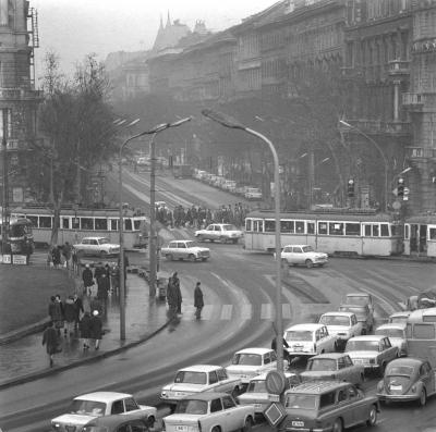 Városkép-életkép - Közlekedés - Budapesti csúcsforgalom