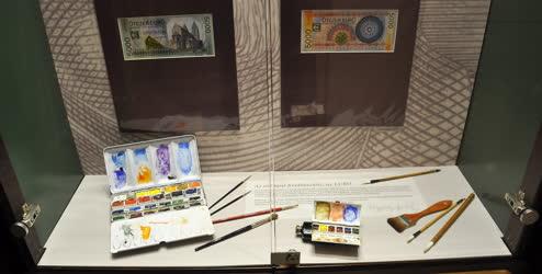 Kultúra - Évforduló - A 80 éves Vagyóczky Károly bankjegytervező grafikus kiállítása