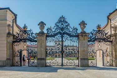 Épület - Fertőd - Az Esterházy-kastély 