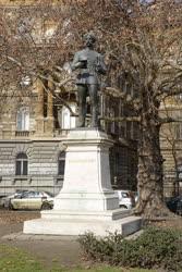 Műalkotás - Budapest - Balassi Bálint szobra