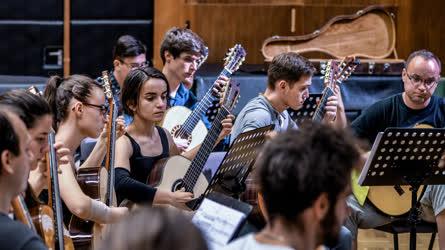 Művészeti oktatás - Debrecen - Klasszikus Gitárosok Találkozója