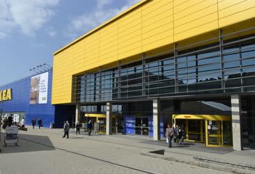 Kereskedelem - Budapest - Az IKEA áruház bejárata