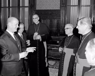 Belpolitika - Állam és egyház - Római katolikus főpapok eskütétele