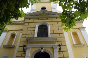 Egyházi épület - Budapest - Szent Kereszt Felmagasztalása templom 