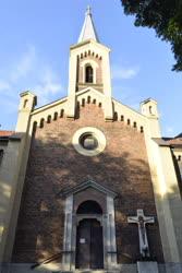 Egyház - Istenszülő oltalma templom Budapesten