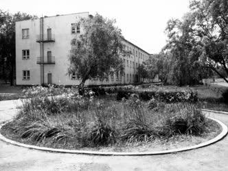 Elhagyták a dombóvári  laktanyát a szovjet katonák