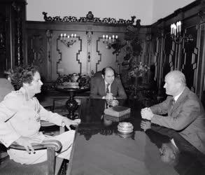 Külkapcsolat - Kadhafi ezredes és Losonczi Pál megbeszélése