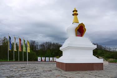 Egyház - Becske - Buddhista megvilágosodás-sztupa