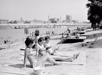 Városkép-életkép - Partfürdő strand Szegeden