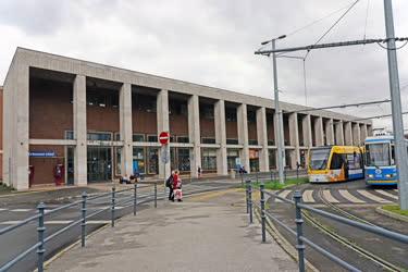 Városkép - Közlekedés - Debrecen vasútállomás