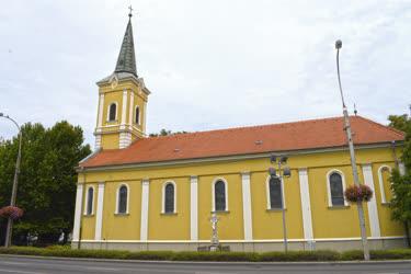 Egyházi épület - Budapest - Szent Kereszt Felmagasztalása templom 