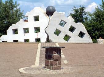 Emlékmű - Recski Nemzeti Emlékpark