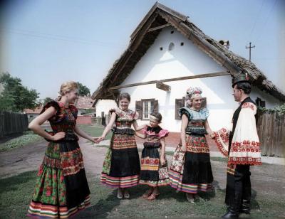 Néphagyomány - Matyó népviselet Mezőkövesden