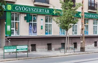 Egészségügy - Budapest - Gyógyszertár