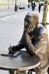 Városkép - Budapest - Krúdy Gyula szobor a Belvárosban
