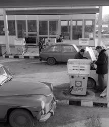 Közlekedés - Shell benzinkút és szerviz a Balaton mellett