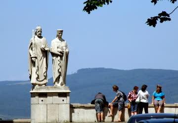 Kultúra - Veszprém - Szent István és Gizella szobra