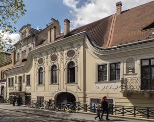 Városkép - Budapest - Batthyány téri lakóház