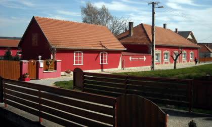 Épület - Zalacsány - FerienPark-Piroschka üdülőpark