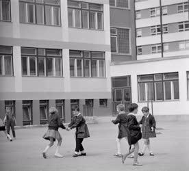 Oktatás - Új iskola az Árpád hídi lakótelepen