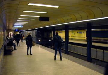 Közlekedés - Budapest - Az M3-as metró végállomása