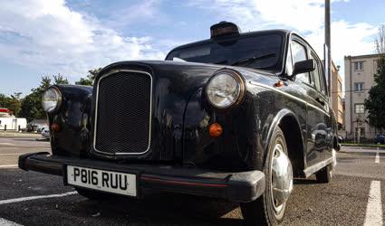 Járművek - Budapest - Londoni taxi