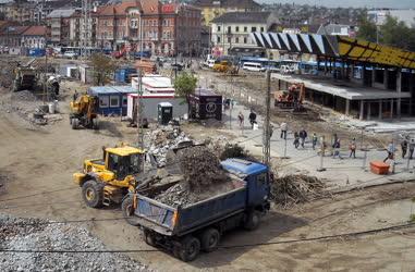 Építkezés - Budapest - Felújítják a Széll Kálmán teret