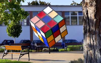 Városkép - Százhalombatta - Rubik-kocka