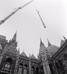 Építőipar - A Parlament felújítása