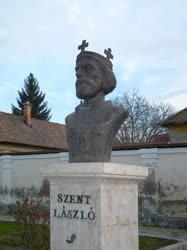 Szob - Köztéri szobor