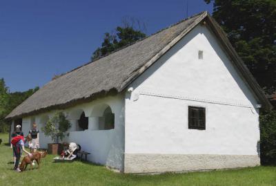 Turizmus - Szentendre - Népi építészet iránt érdeklődők a skanzenben