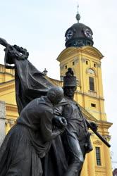 Műalkotás - Debrecen - A Kossuth emlékmű mellékalakjai