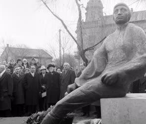 Felavatás - Kodály Zoltán Katona József szobrának avatásán