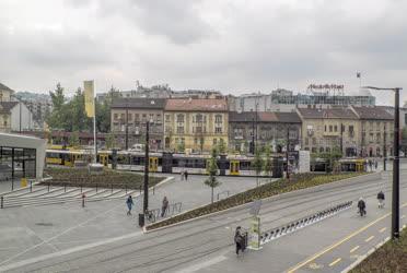 Városkép - Budapest - A felújított Széll Kálmán tér