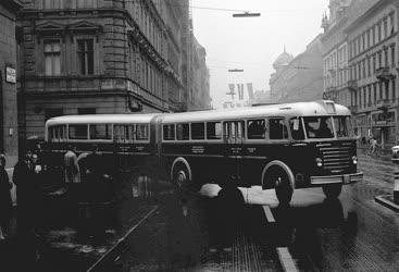 A szerző válogatása - Csuklós autóbusz a Rákóczi úton