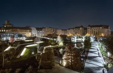 Városkép - Budapest - A Széllkapu park este