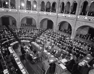 Belpolitika - Országgyűlés decemberi ülésszaka  