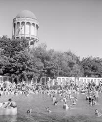 Városkép-életkép - A nagyerdei strand