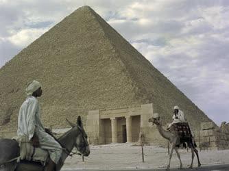 EAK - Egyiptomi útiképek