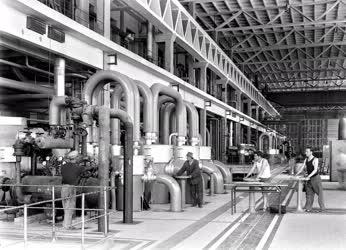Ipar - Villamosenergia - Tiszapalkonyai Hőerőmű gépterme