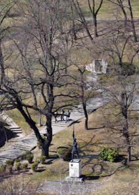 Tudomány- technika- Oktatás - Honvédelmi Minisztérium 