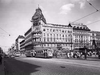 Városkép - Blaha Lujza tér