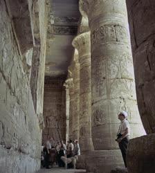 EAK - Egyiptomi útiképek - Luxor - Karnaki templom