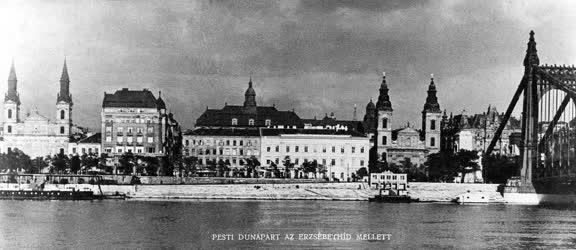 Városkép-életkép - A Pesti Duna-part a régi Erzsébet híddal