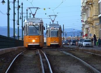 Közlekedés - Budapest - BKK 2-es villamosok