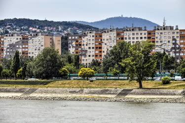 Városkép - Budapest - Óbudai panelházak