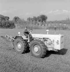 Mezőgazdaság - Mezőgazdasági gépek bemutatója